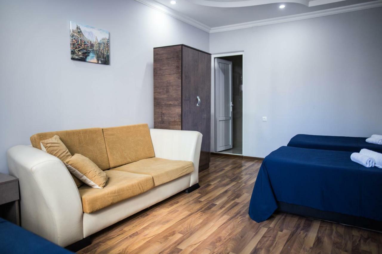 Central Apart-Hotel Batum Dış mekan fotoğraf