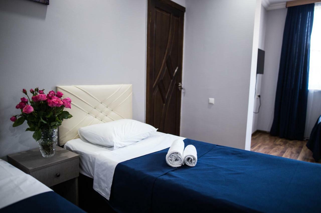 Central Apart-Hotel Batum Dış mekan fotoğraf