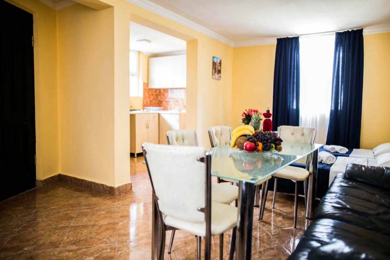 Central Apart-Hotel Batum Dış mekan fotoğraf