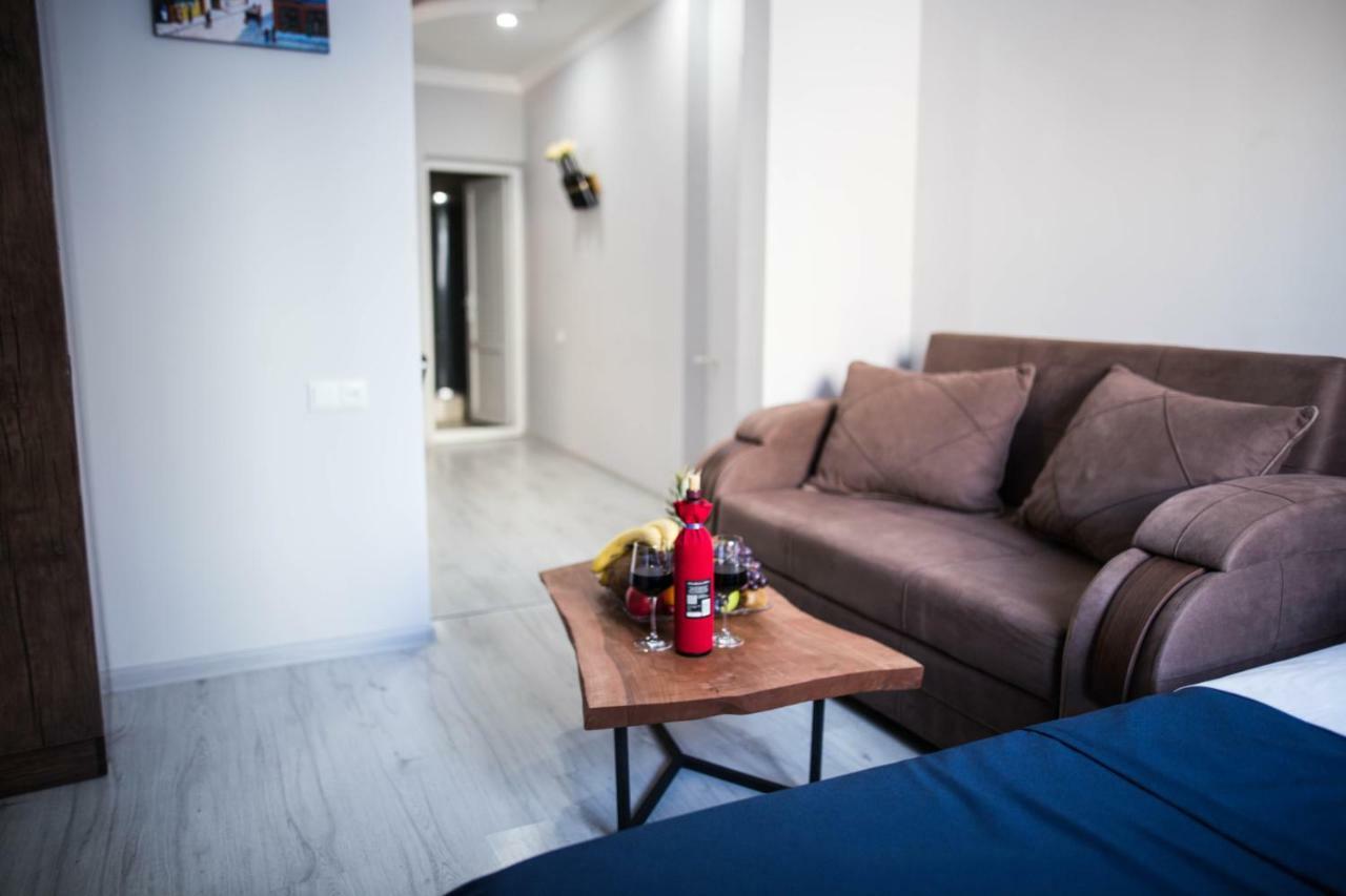 Central Apart-Hotel Batum Dış mekan fotoğraf